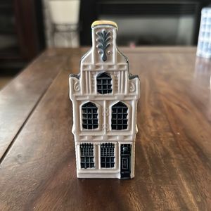 KLM Blue Delft’s BOLS House #24 De Croon (The Crown)